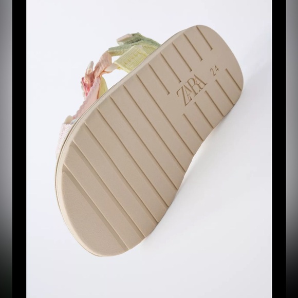Zara kids, pink, floral strap sandals, size 10.5 - Picture 5 of 6